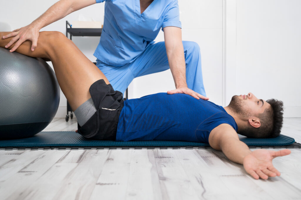 Fisioterapia Esercizio terapeutico di incremento della elasticità toracica e della colonna spinale