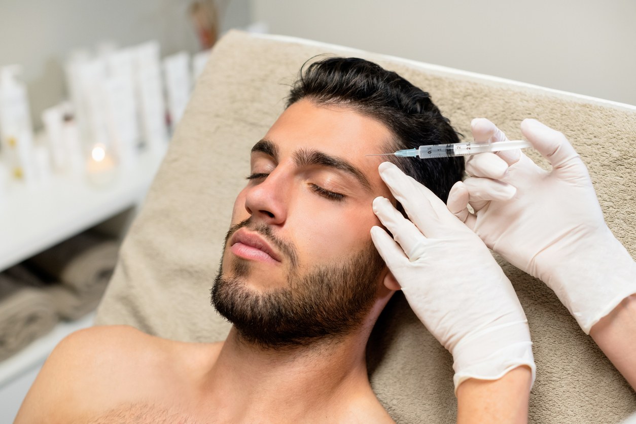 Medicina estetica per l'uomo a Bracciano, trattamento del viso in ambulatorio